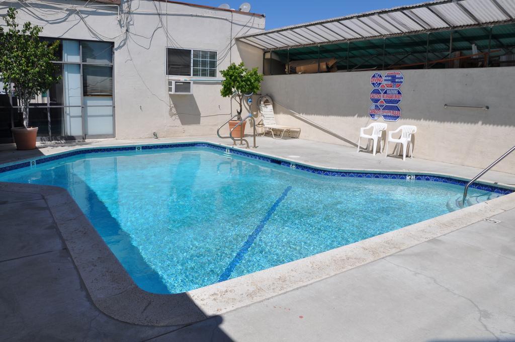 Lax Suites El Segundo Luaran gambar